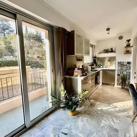 Beau 2 Pieces,terrasse, Parking Centre Menton