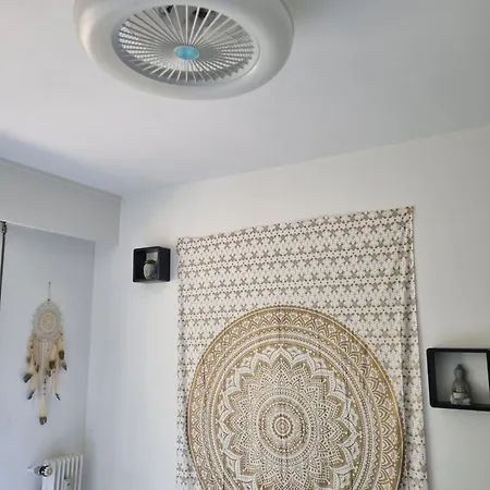 Beau 2 Pieces,terrasse, Parking Centre דירה
